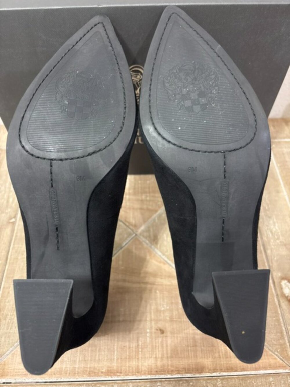 Vince Camuto VC-Hailenda Black Suede Pumps Heels Size 9 NEW Classic Dress Shoe - Picture 5 of 6
